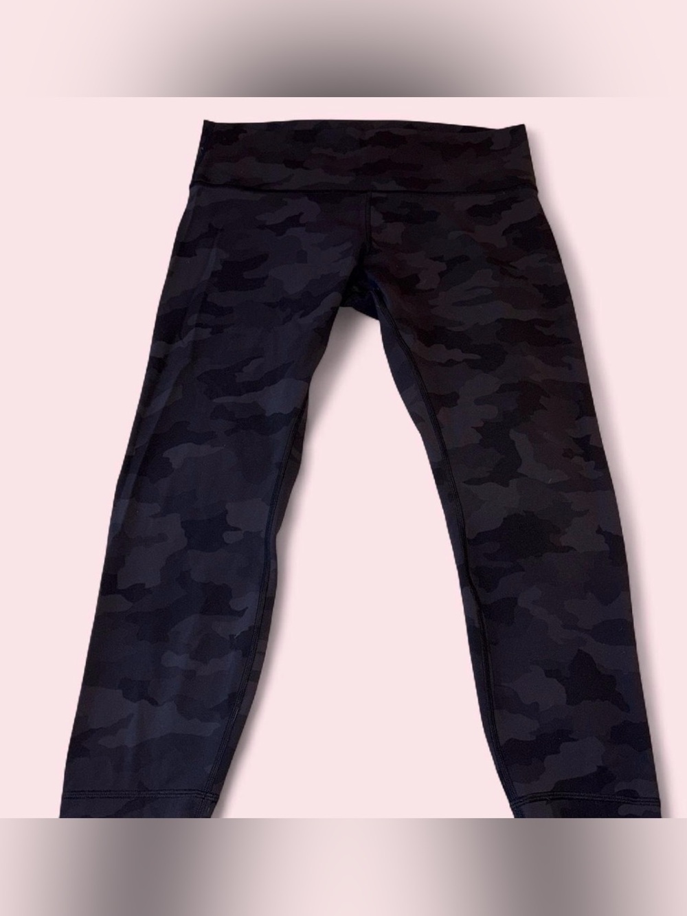 🖤✨ Lululemon Black Camo Leggings – Size 16 ✨🖤